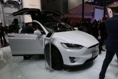 TESLA-MODEL X