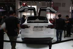 TESLA-MODEL X