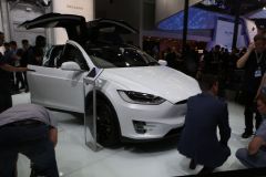 TESLA-MODEL X
