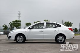 北京现代-悦动-1.6L 手动家悦版