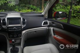 北汽银翔-幻速H3F-1.5L 尊贵型 7座