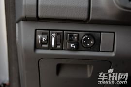 江西五十铃-五十铃mu-X-3.0T 四驱手动探索型 5座