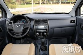 上汽通用五菱-五菱荣光V