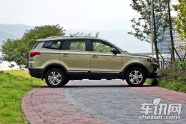 北汽银翔-幻速S3L-1.5L 手动尊贵型