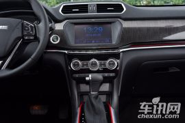 长城汽车-哈弗H2-蓝标 1.5T 自动两驱尊贵型