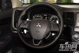 广汽三菱-欧蓝德-2.4L 四驱尊贵版 7座