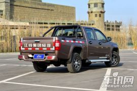 江铃集团轻汽-骐铃T7-2.8T四驱尊贵版加长轴距JE493ZLQ4CB