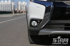 广汽三菱-欧蓝德-2.4L 四驱精英版 5座