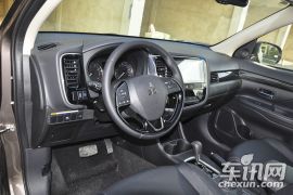 广汽三菱-欧蓝德-2.4L 四驱精英版 5座