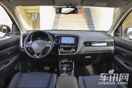 广汽三菱-欧蓝德-2.4L 四驱精英版 5座