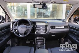 广汽三菱-欧蓝德-2.4L 四驱尊贵版 7座