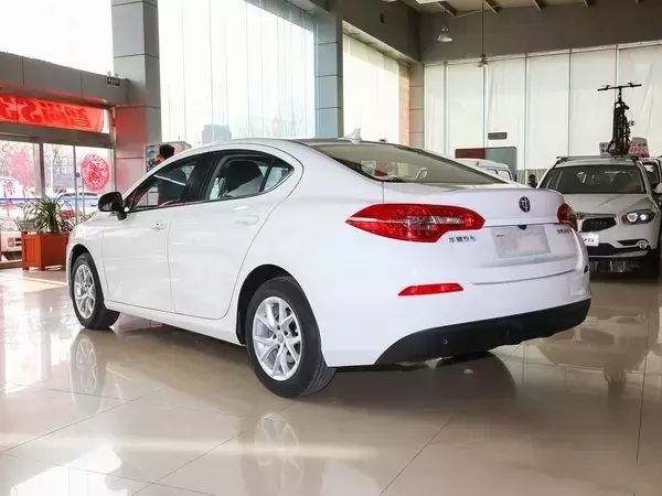 中华全新三厢车型H3将3月上市 搭1.5T动力