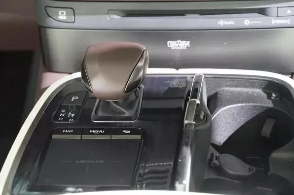 全新雷克萨斯LS国内谍照 4月将国内首发