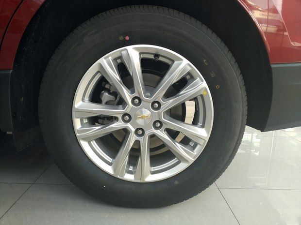 雪佛兰探界者1.5T实车 采用“535T”新尾标