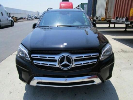 最低价奔驰suv news_default_2A8F8E489754E0DA5BA43ECC48A90575.jpg