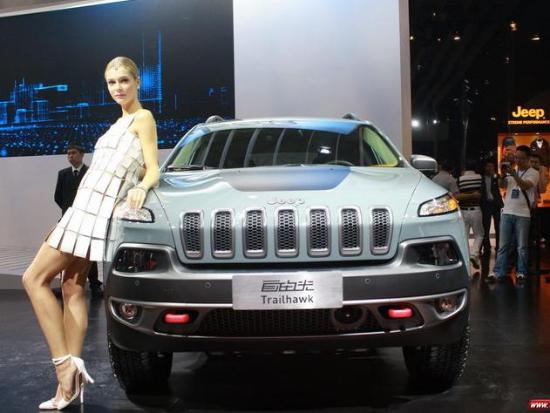 自由光jeep报价及图片 news_default_544F6AED8B47F07EB97DAAF0C437E30D.jpg