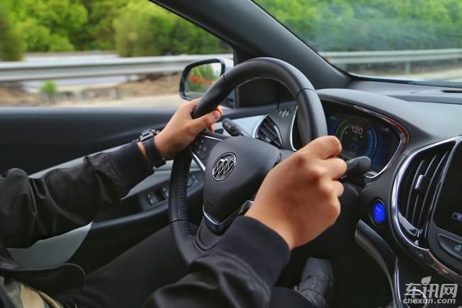 挑动电动神经 试驾上汽通用别克VELITE 5