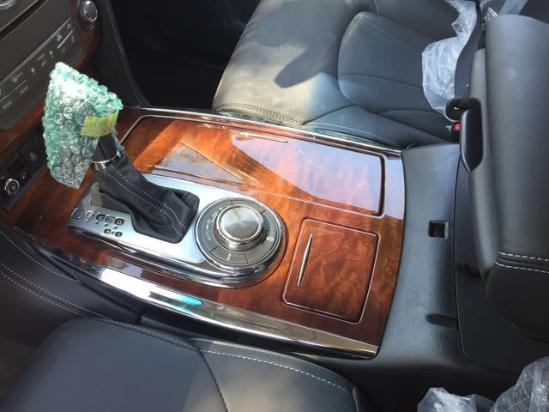 2017款英菲尼迪QX80霸气越野中东现车优惠