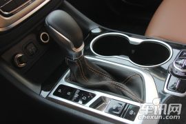 长安汽车-长安CS95-2.0T 四驱智驭版