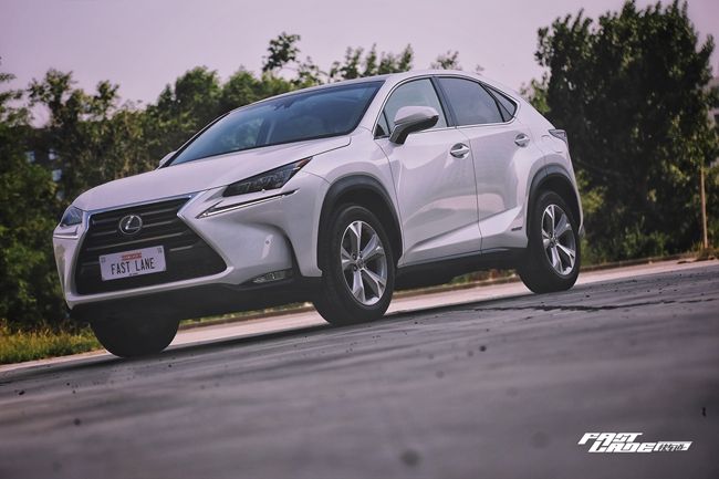 混动当头NX300h,自成一派的雷克萨斯式豪华