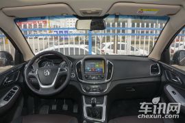 宝骏-宝骏560-1.5T 手动豪华型