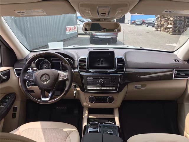 17款奔馳GLS450團(tuán)購價(jià) 巔峰越駕暢銷越野車