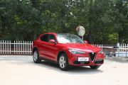 阿尔法罗密欧-Stelvio-2.0T 200HP 精英版