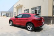 阿尔法罗密欧-Stelvio-2.0T 200HP 精英版