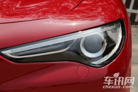 阿尔法罗密欧-Stelvio-2.0T 200HP 精英版