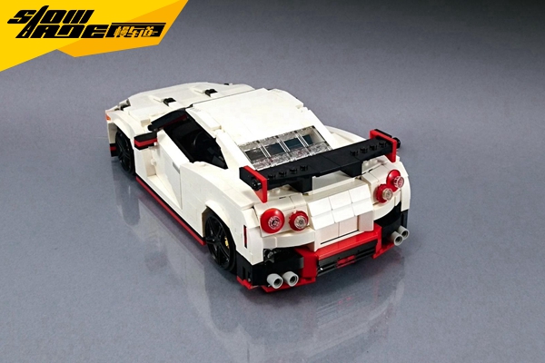 乐高日产GT-R Nismo玩具 圆童年的速度梦想