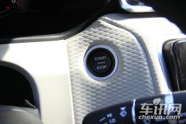 路虎(进口)-揽胜星脉-2017款 P380 R-DYNAMIC SE