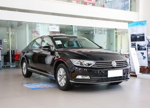 看看这款轿车2018款一汽大众迈腾1.8T降价 _车