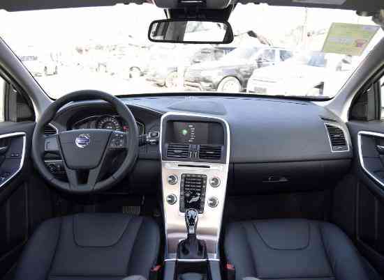 2017款沃尔沃XC60价格XC60T5AWD智进升级