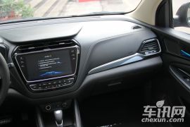 长安汽车-欧尚A800-1.5T 自动尊享型  ￥10.09