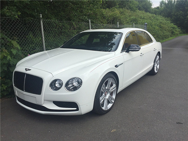 宾利添越高端现车多重好礼 顶级工艺促销