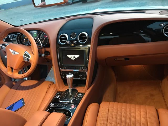 宾利添越高端现车多重好礼 顶级工艺促销