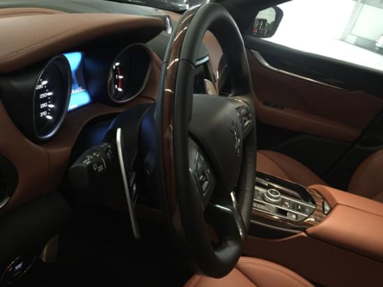 17款玛莎拉蒂莱万特最新报价配置直降5万