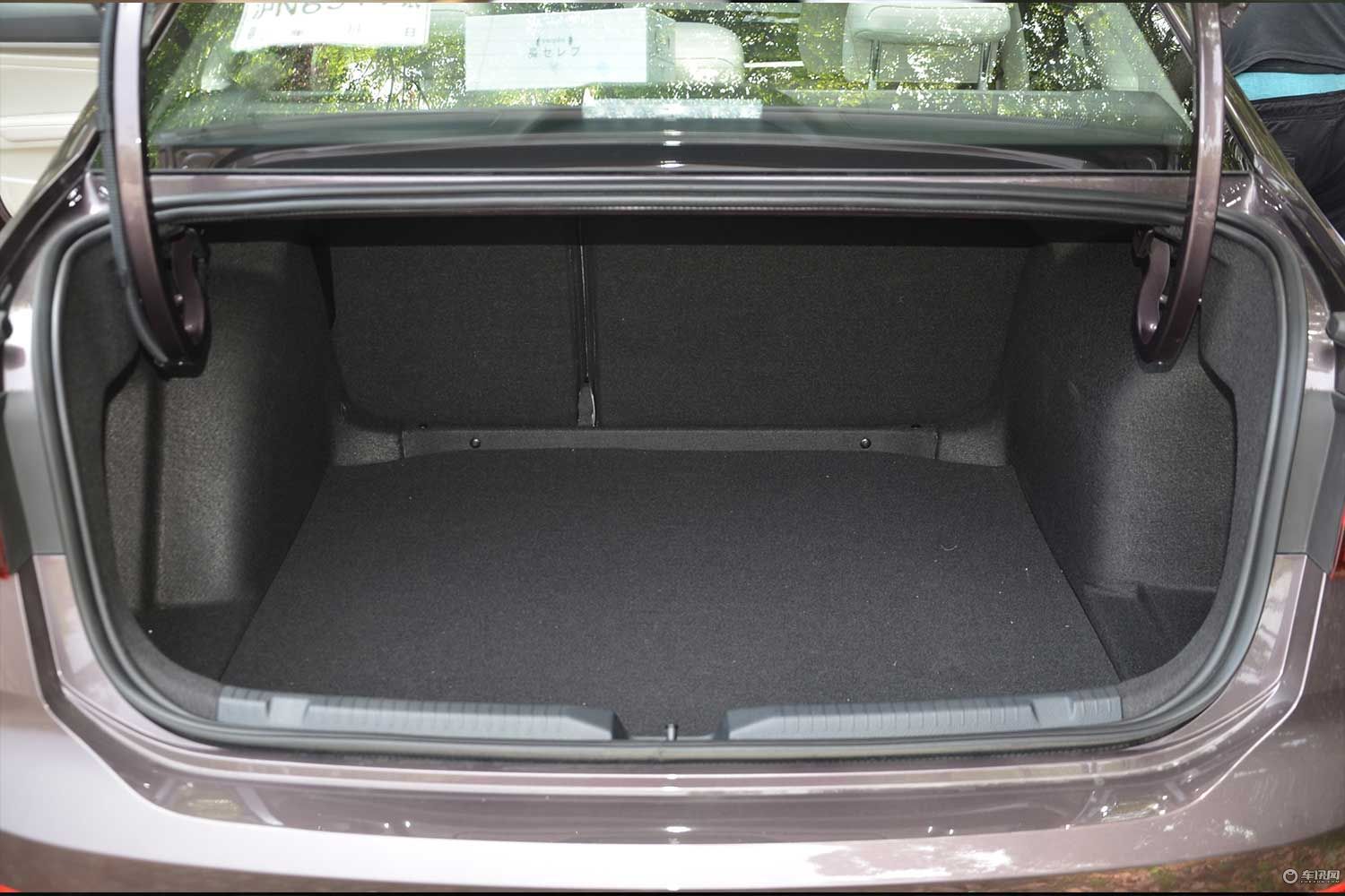 南北大众的兄弟之争 全新朗逸对比全新宝来