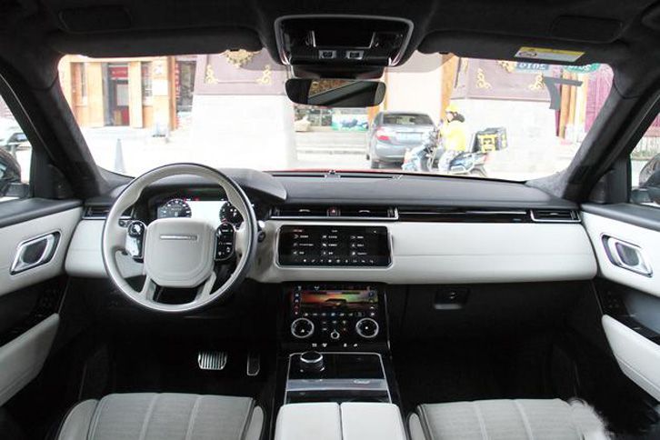 路虎全新揽胜星脉入门版上市 售价58.8万元