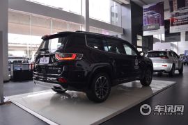 广汽菲克-大指挥官-2.0T 四驱智享版  ￥33.28