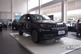 广汽菲克-大指挥官-2.0T 四驱智享版  ￥33.28