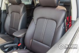 长安汽车-逸动DT-1.6L 手动尊享型