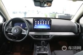 比亚迪-唐-2.0T 自动智联尊耀型