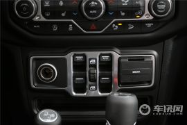 Jeep(进口)-牧马人-2.0T Sahara四门版