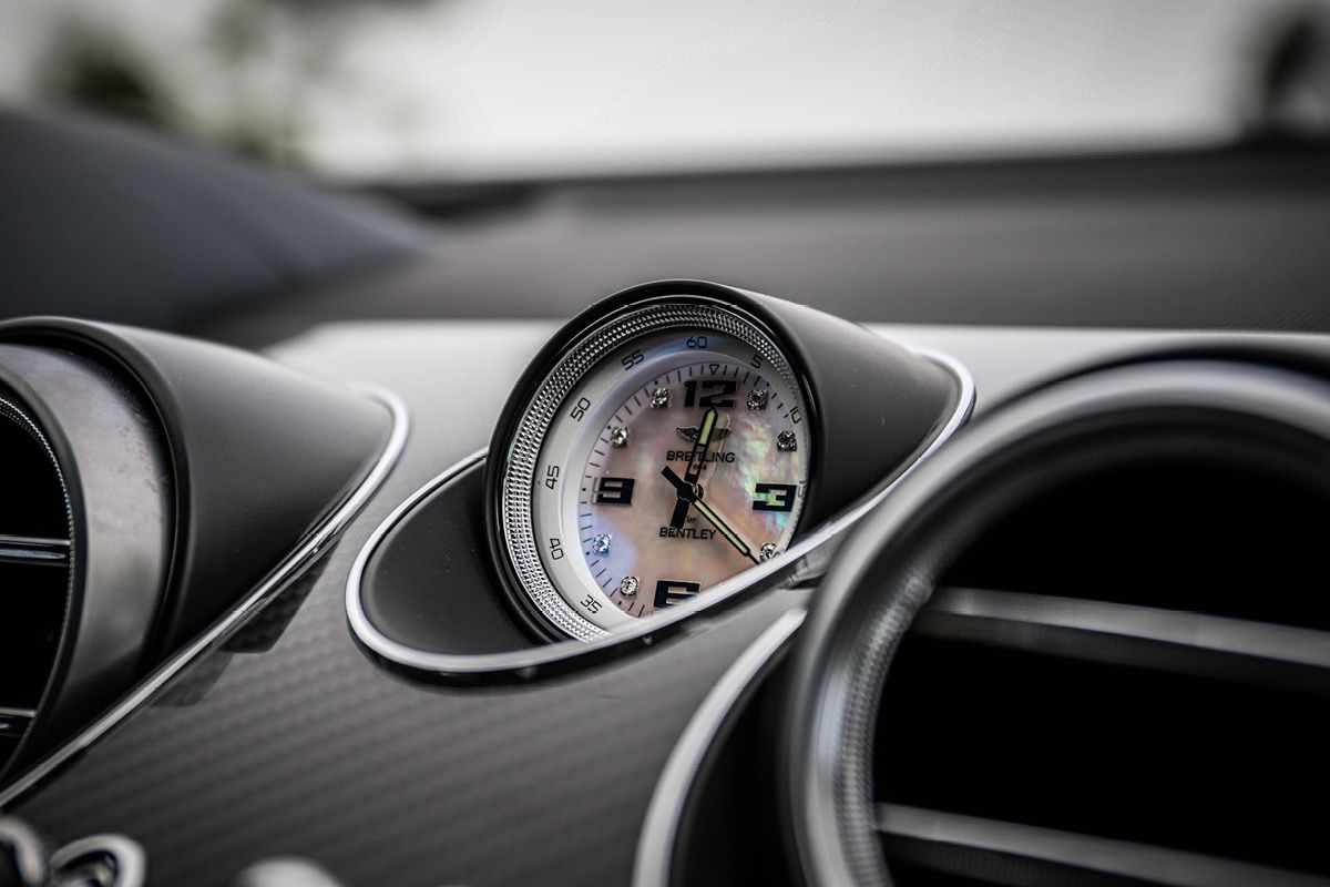 先是宾利后是SUV offroad体验宾利添越V8