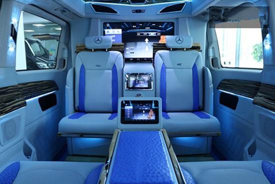 进口奔驰V250改装巴博斯版商务车价格配置。