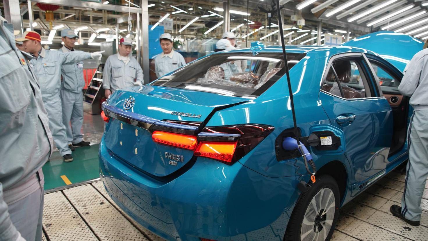 一汽丰田首款新能源车型 卡罗拉双擎E+下线