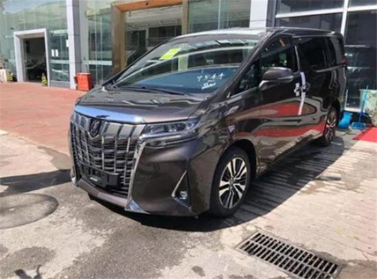 埃尔法和蒙娜丽莎对比有什么区别哪个更贵