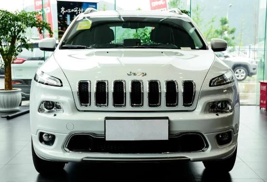 JEEP自由光最新降价优惠价落地价多少钱