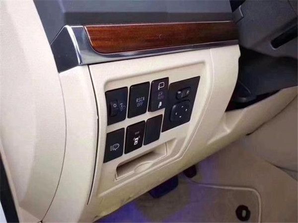 2019款丰田酷路泽4600GT性能版 约惠端午